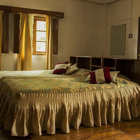 שילונג Ken And Twill Guest House מראה חיצוני תמונה